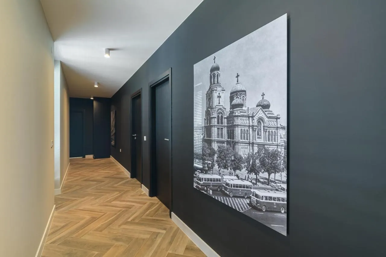Apartment R-Varna Luxury Suites