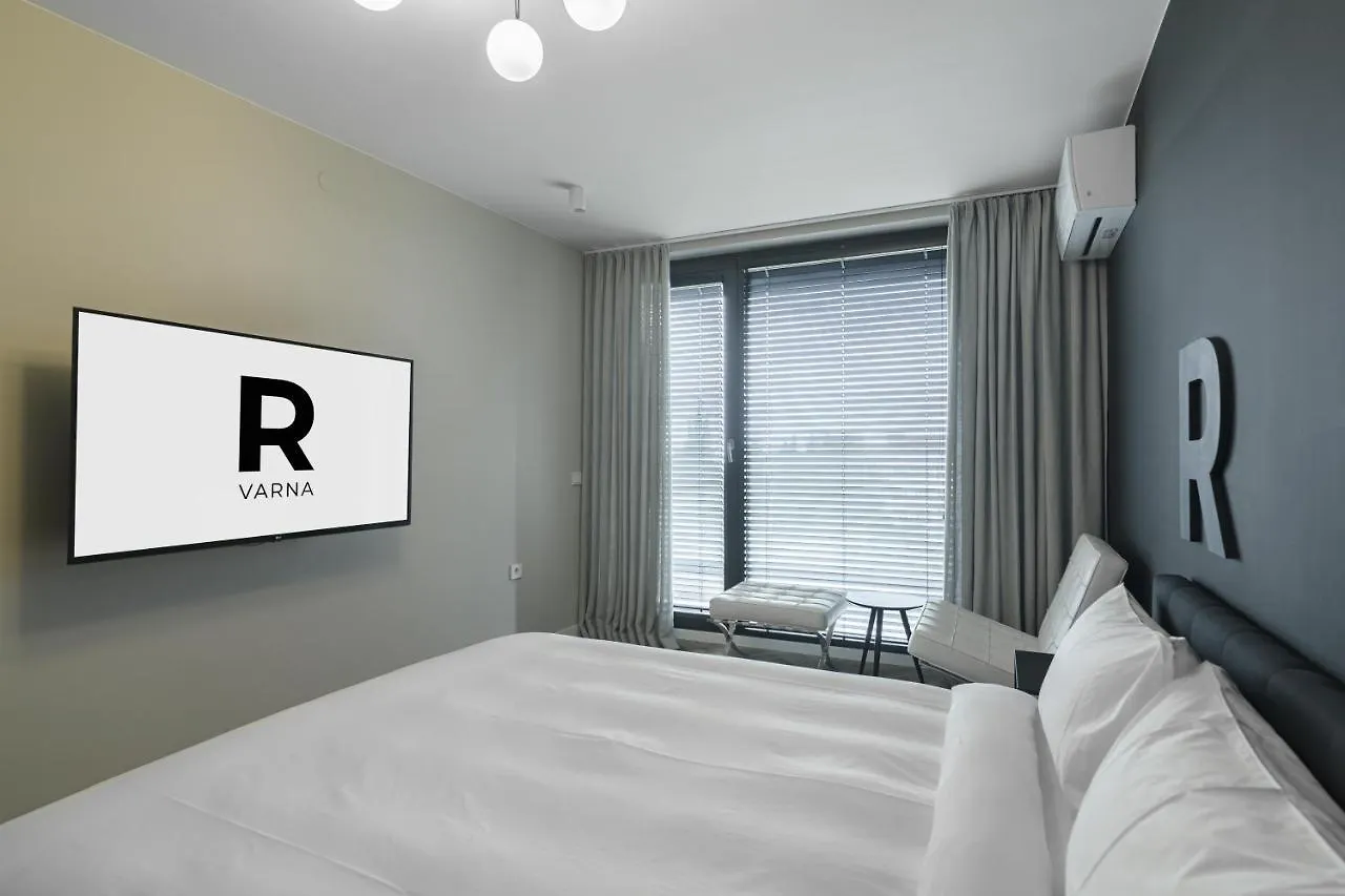 Apartment R-Varna Luxury Suites