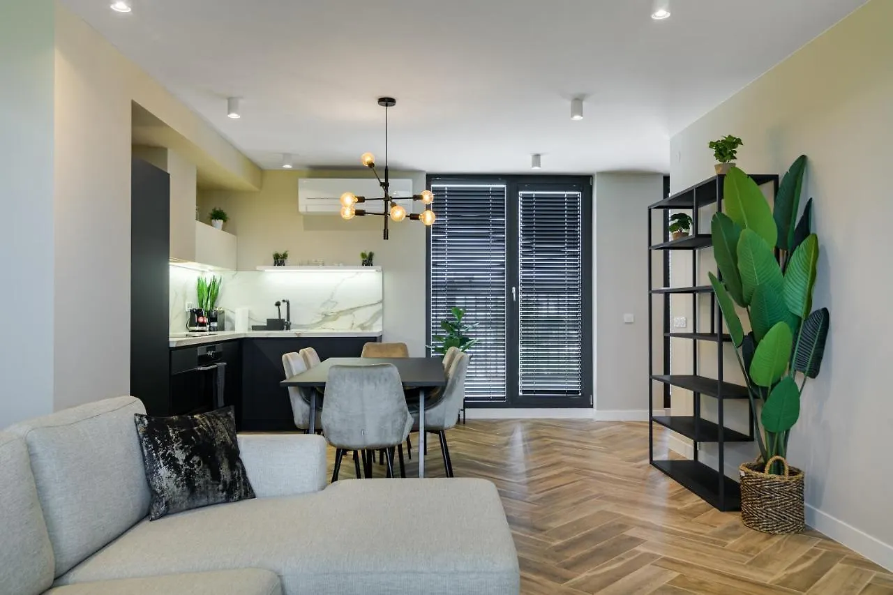 Apartment R-Varna Luxury Suites